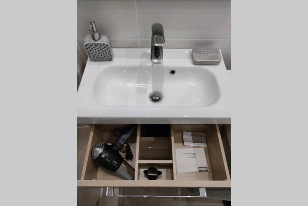 Joli T2 Proche Vieux-Port, Terrasses Du Port Et Metro Joliette Apartamento Marselha Exterior foto